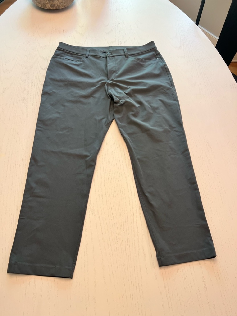 Lululemon ABC Classic-Fit 5 Pocket Pant 30L
Warpstreme - Gray